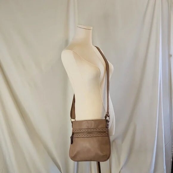 🍒 maurices Taupe Crossbody - Picture 1 of 5